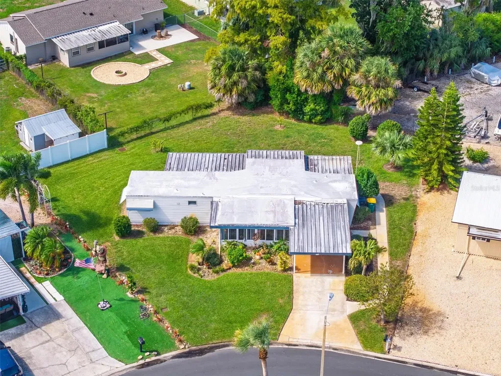 2718 Vindale Road Tavares FL 32778