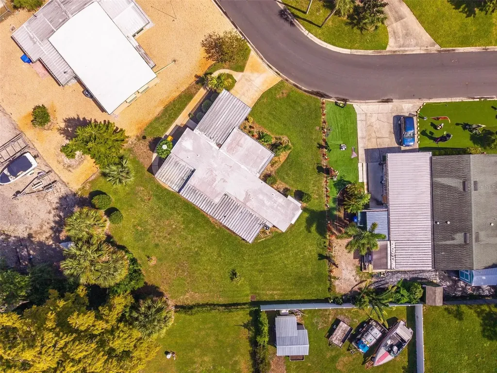 2718 Vindale Road Tavares FL 32778