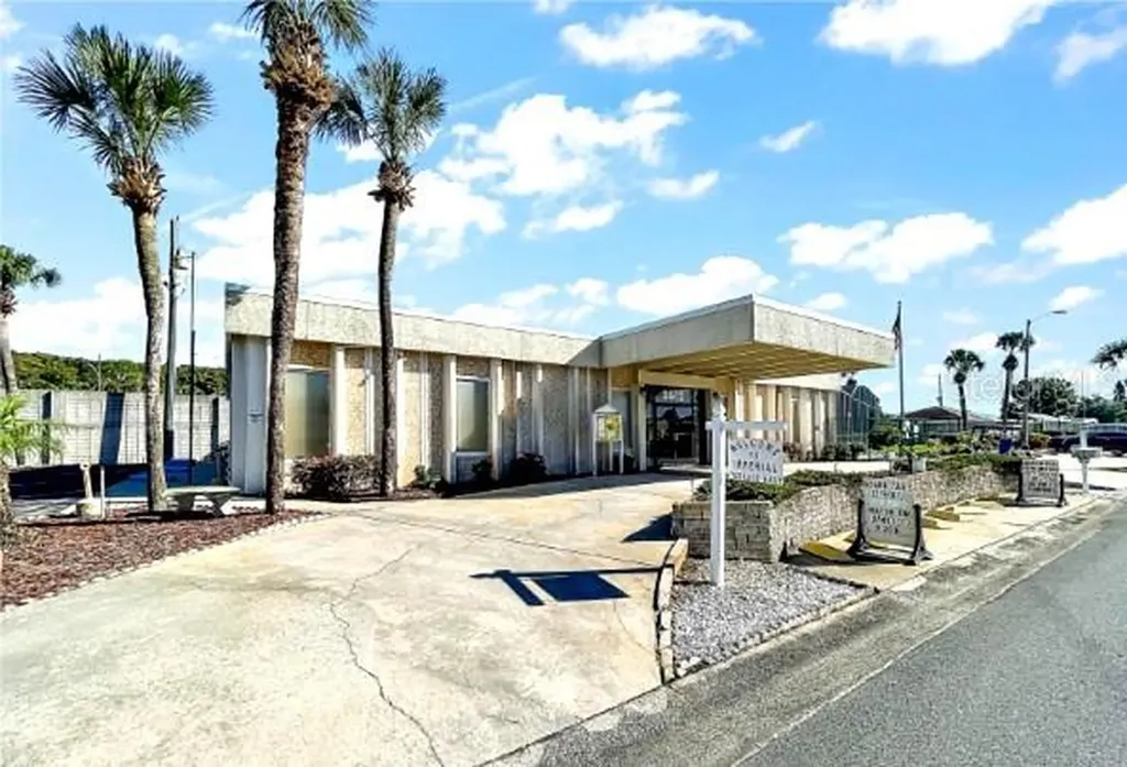 2718 Vindale Road Tavares FL 32778
