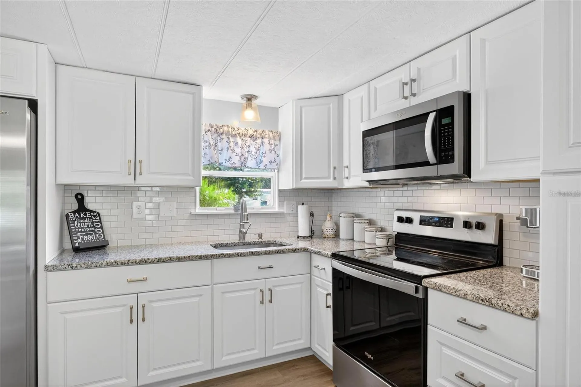 2718 Vindale Road Tavares FL 32778