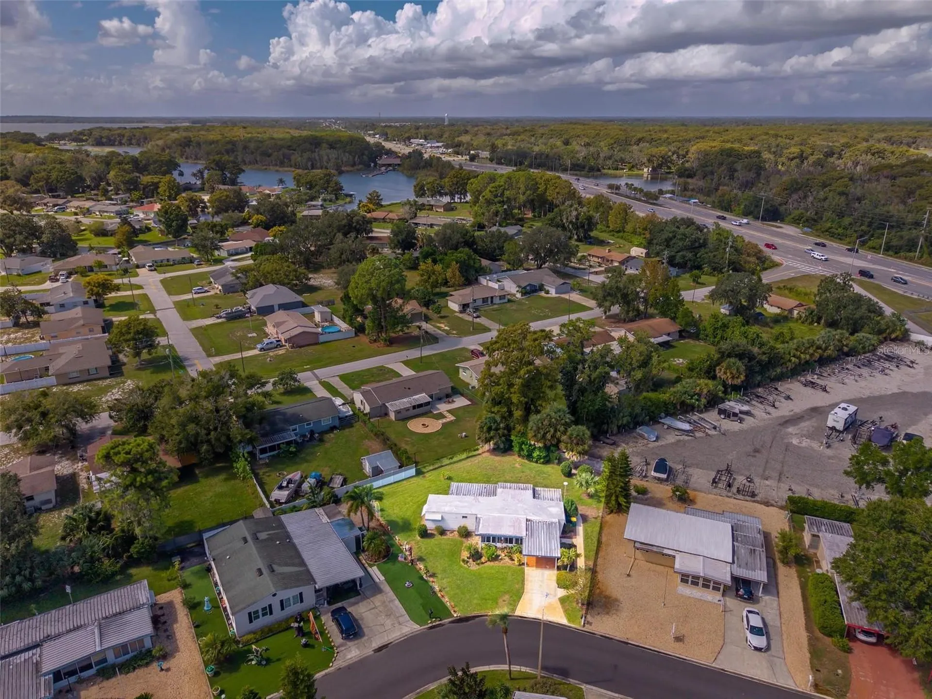 2718 Vindale Road Tavares FL 32778