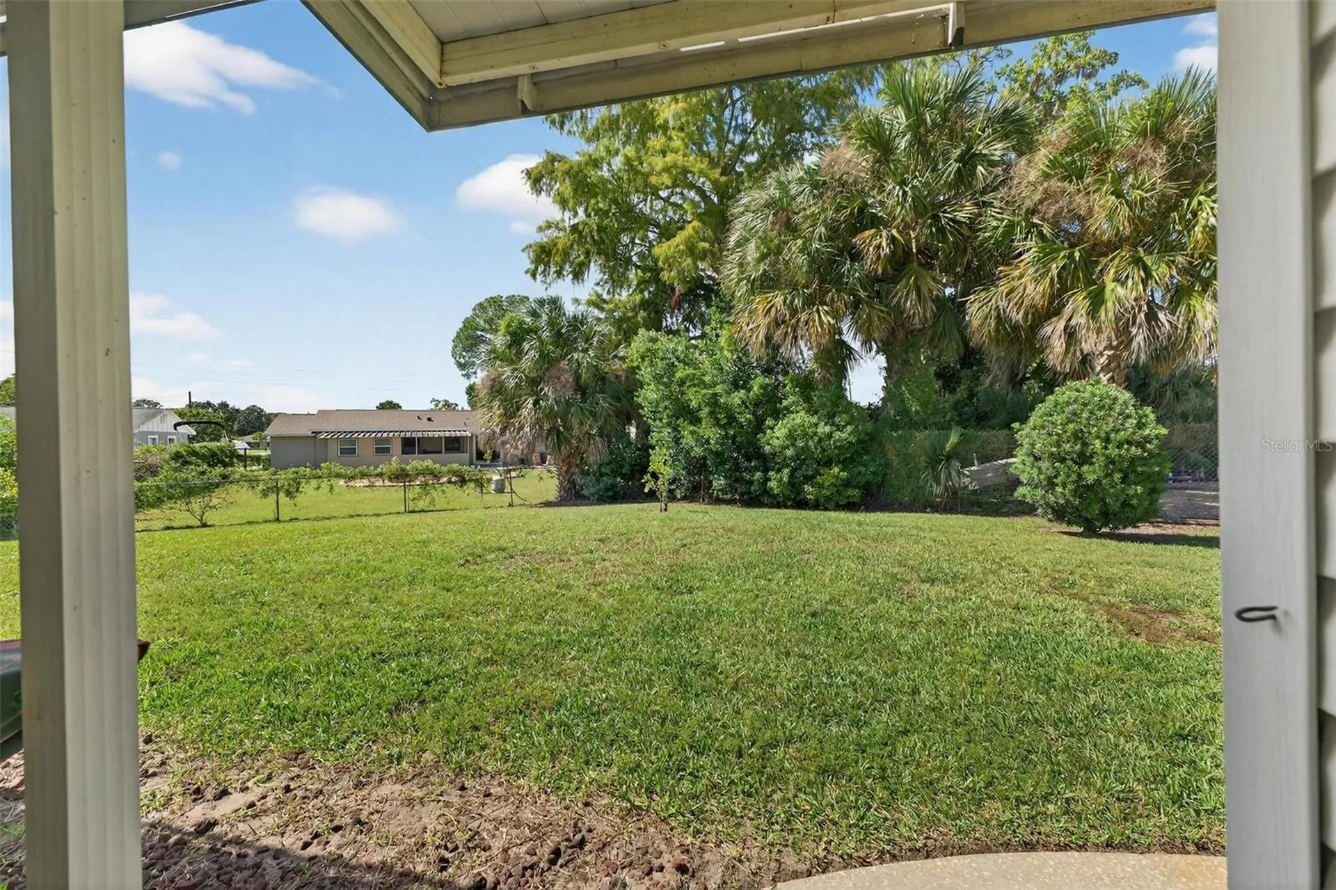 2718 Vindale Road Tavares FL 32778