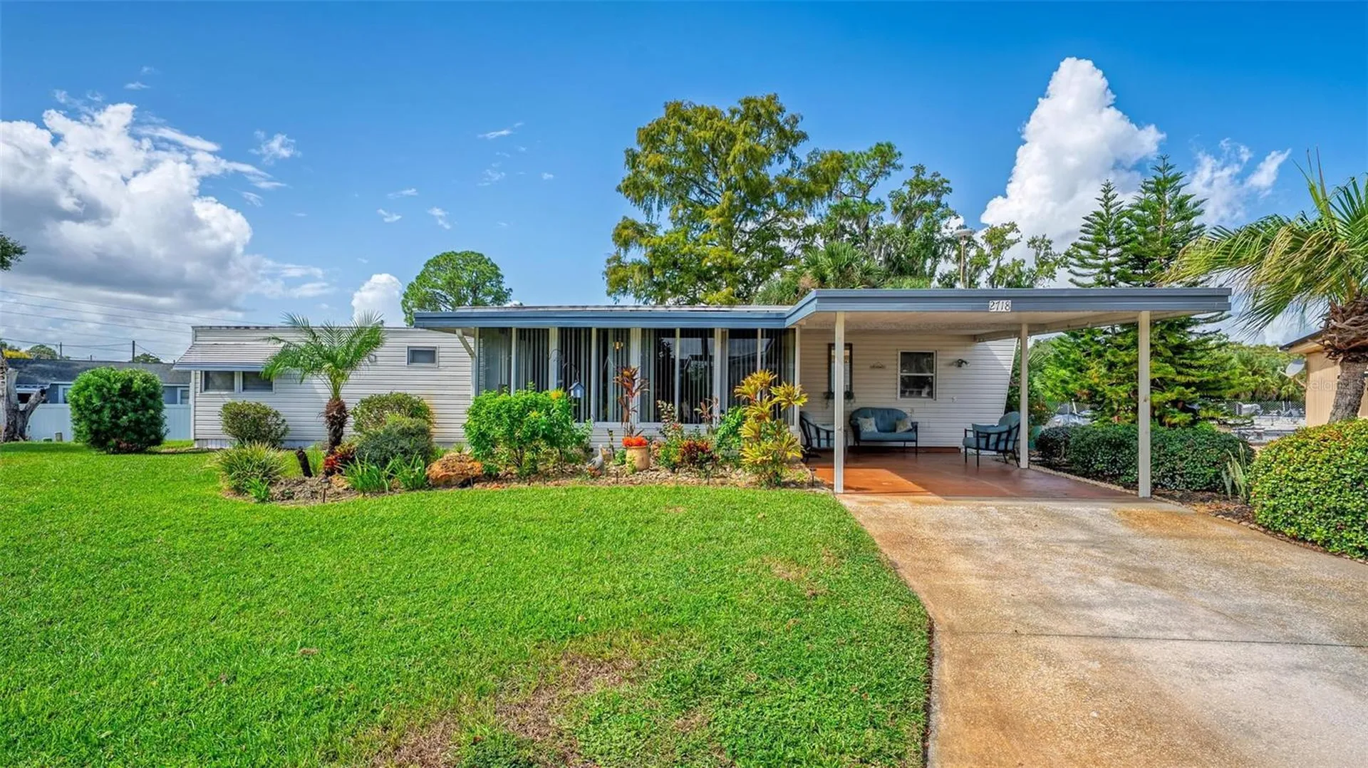 2718 Vindale Road Tavares FL 32778