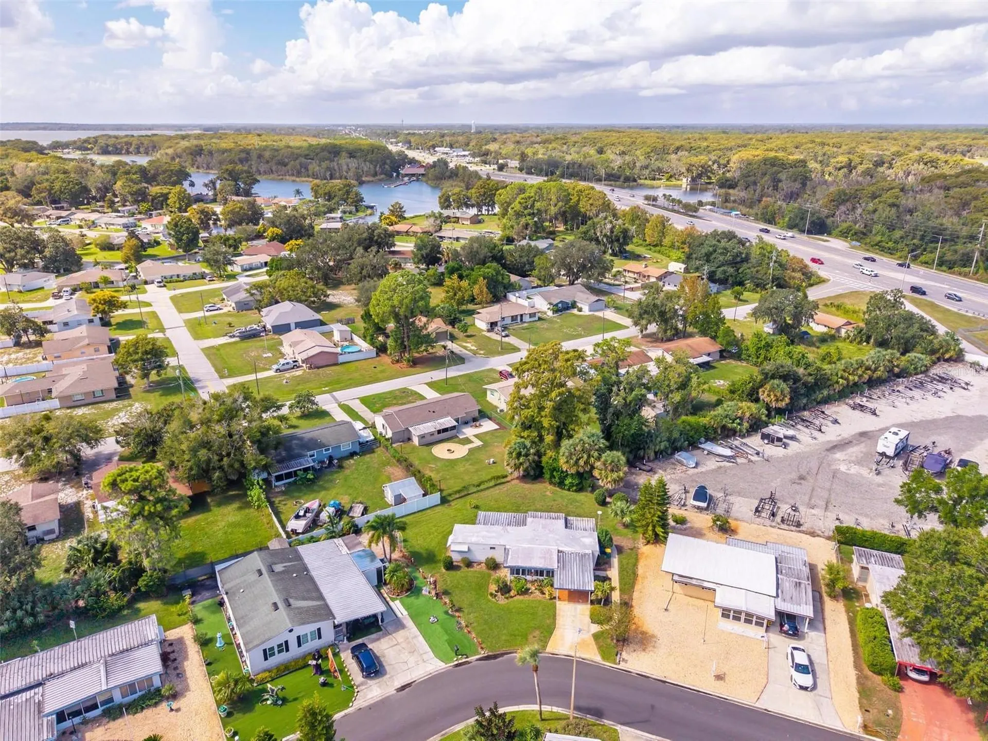 2718 Vindale Road Tavares FL 32778