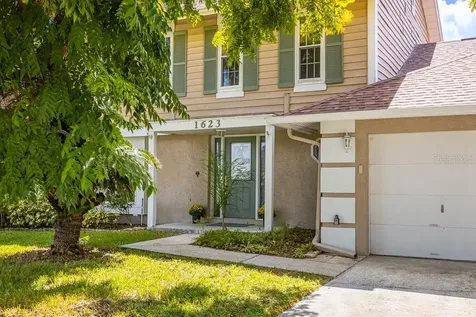 1623 Shady Leaf Drive Valrico FL 33596