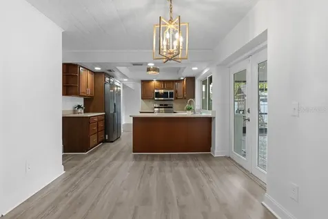 1623 Shady Leaf Drive Valrico FL 33596