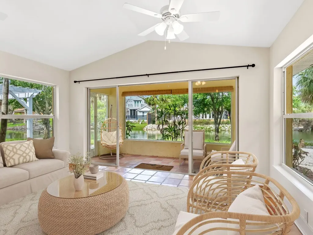 4830 Estrada De Costa Sarasota FL 34242