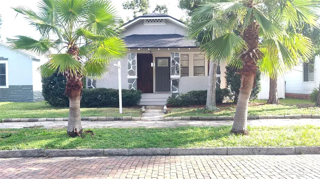 4526 Burlington Avenue N St Petersburg FL 33713