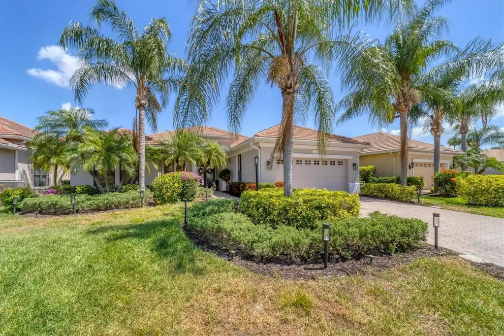 13853 Siena Loop Lakewood Ranch FL 34202