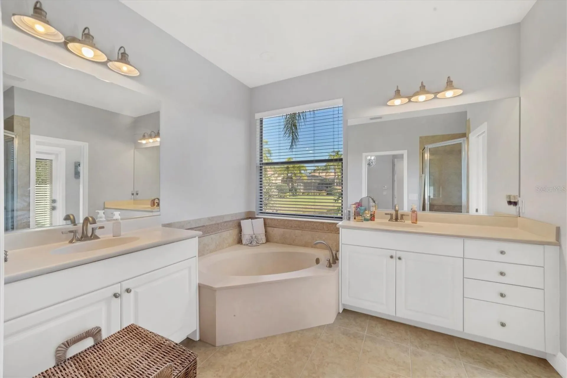 13853 Siena Loop Lakewood Ranch FL 34202