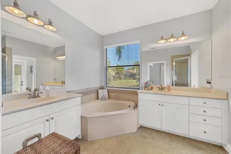 13853 Siena Loop Lakewood Ranch FL 34202