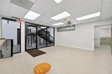 220 N Westmonte Drive Altamonte Springs FL 32714