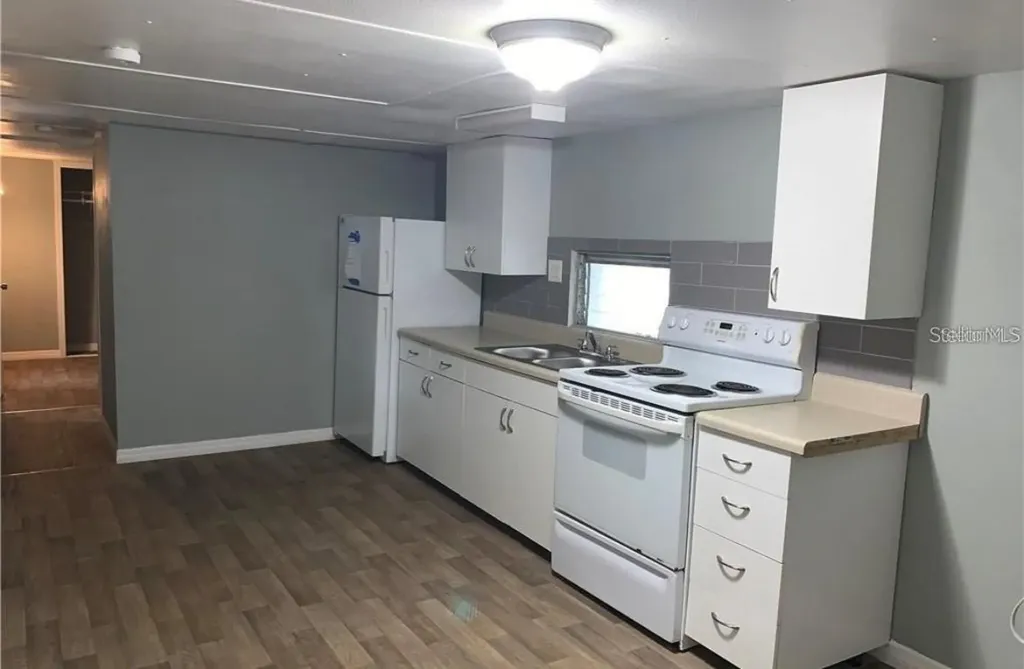 20000 Us-19 N Clearwater FL 33764