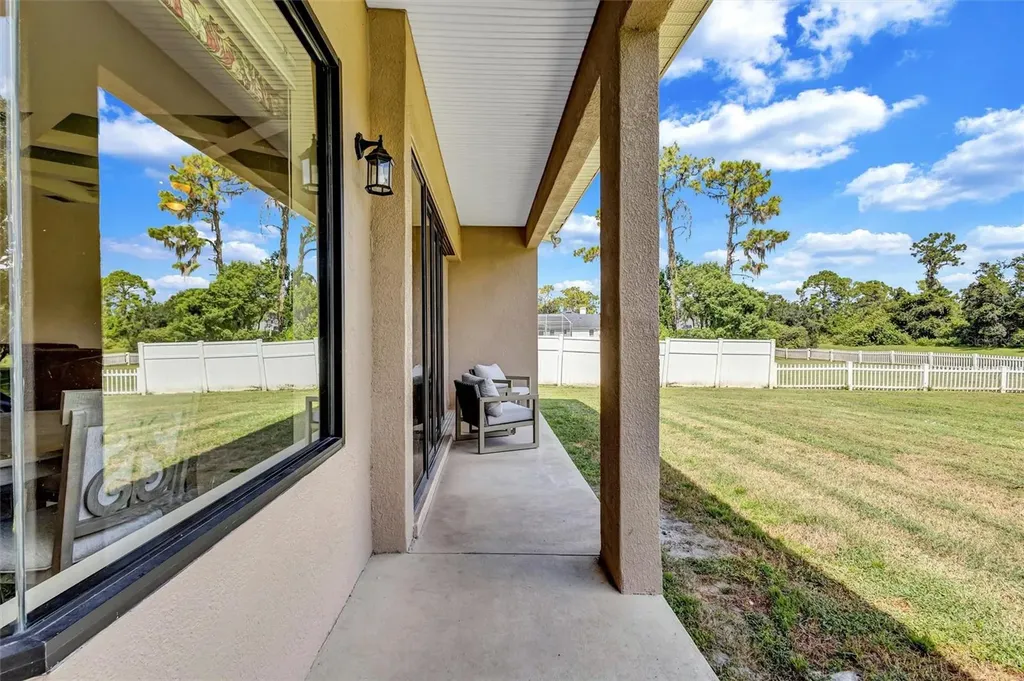 323 141st Court NE Bradenton FL 34212