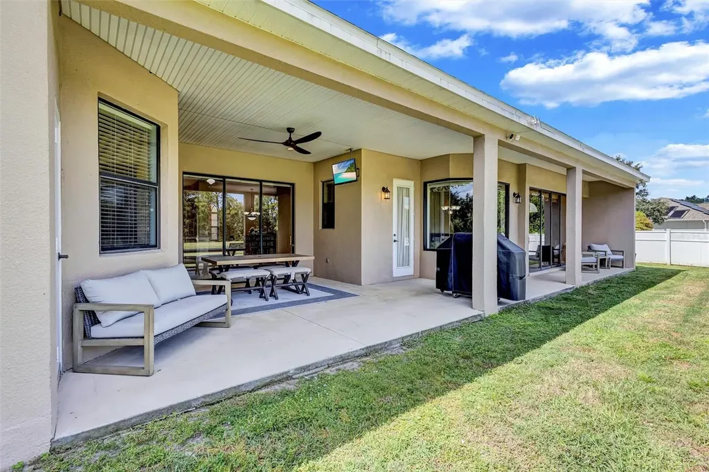 323 141st Court NE Bradenton FL 34212
