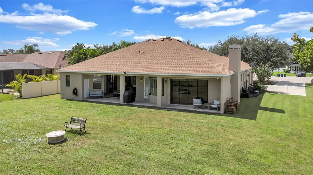 323 141st Court NE Bradenton FL 34212