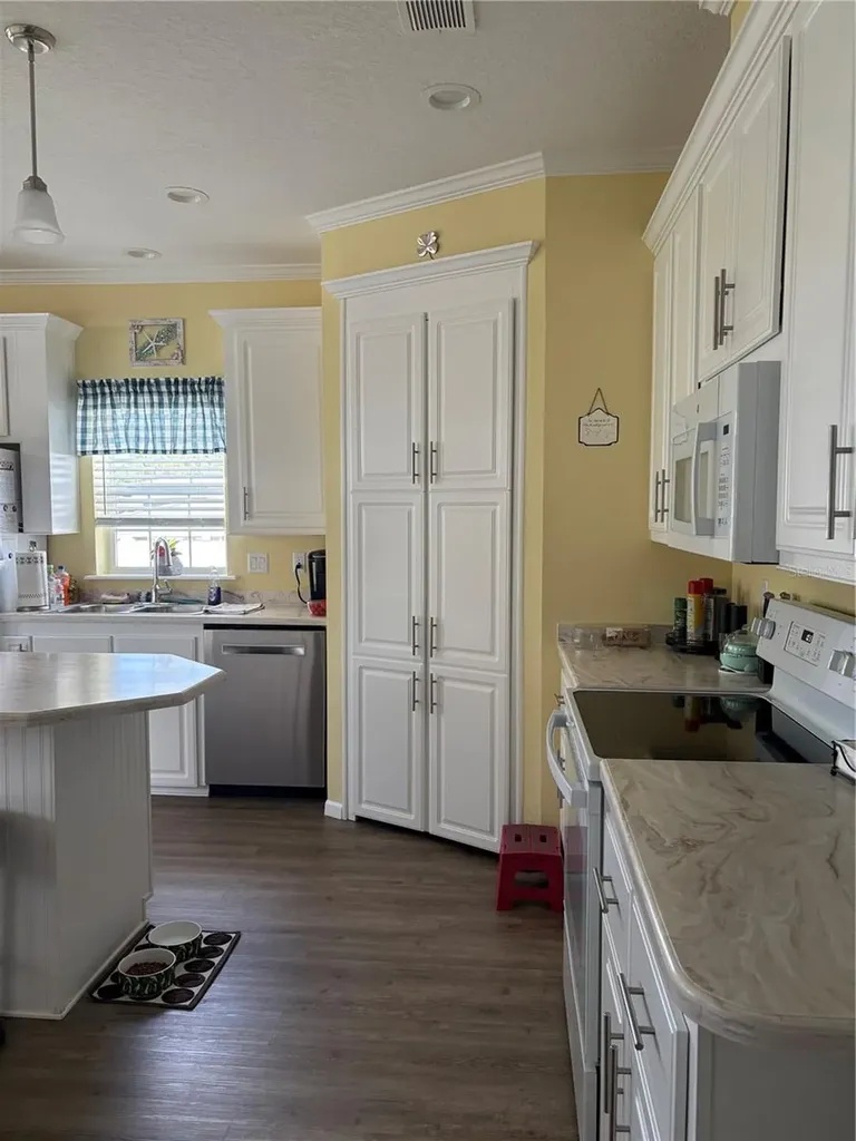 11147 102nd Way Largo FL 33773