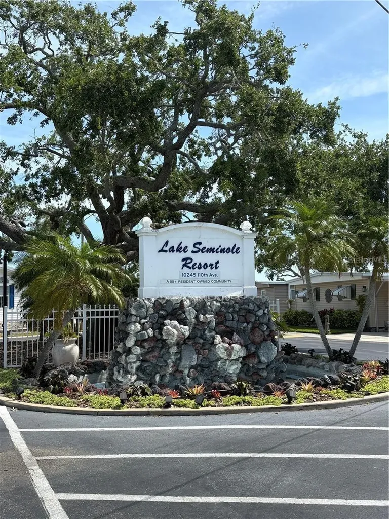 11147 102nd Way Largo FL 33773