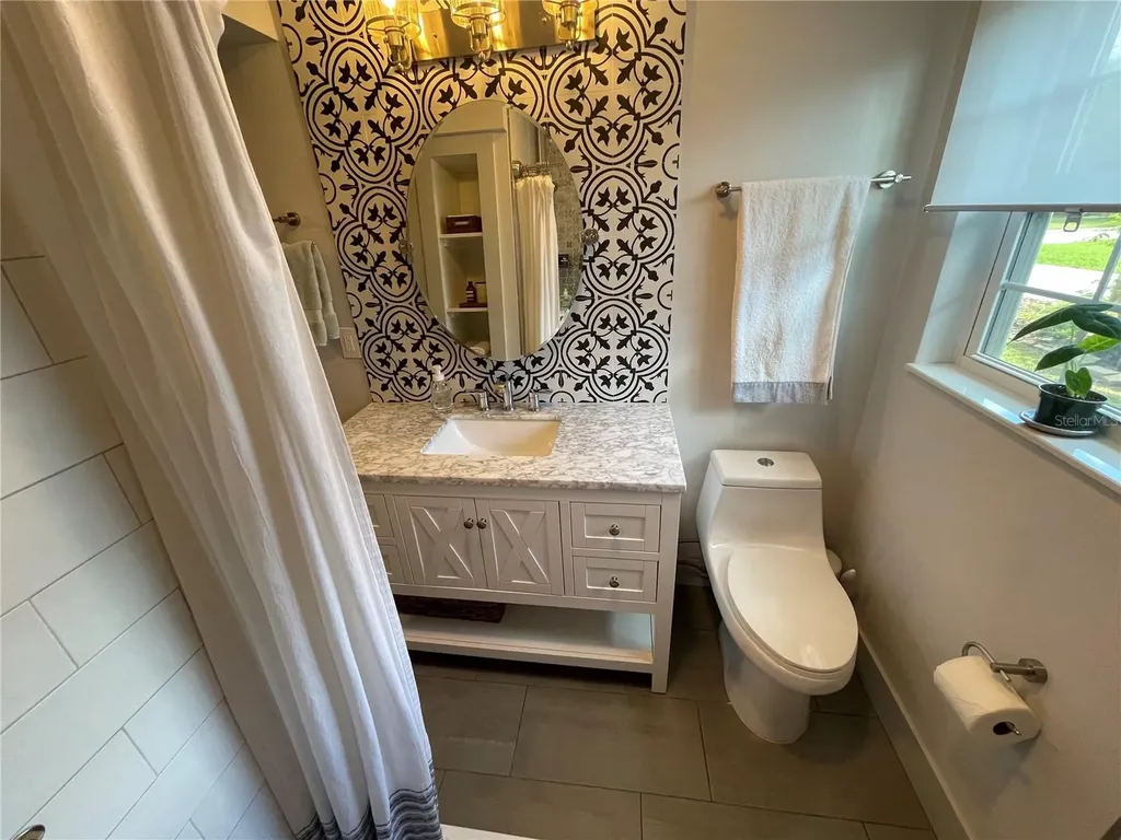 2414 Illinois Street Orlando FL 32803