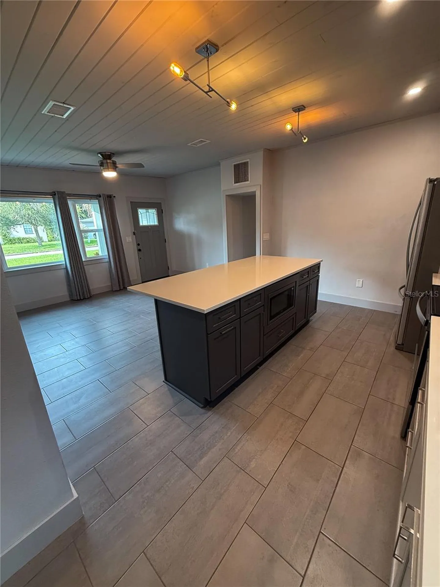 2414 Illinois Street Orlando FL 32803