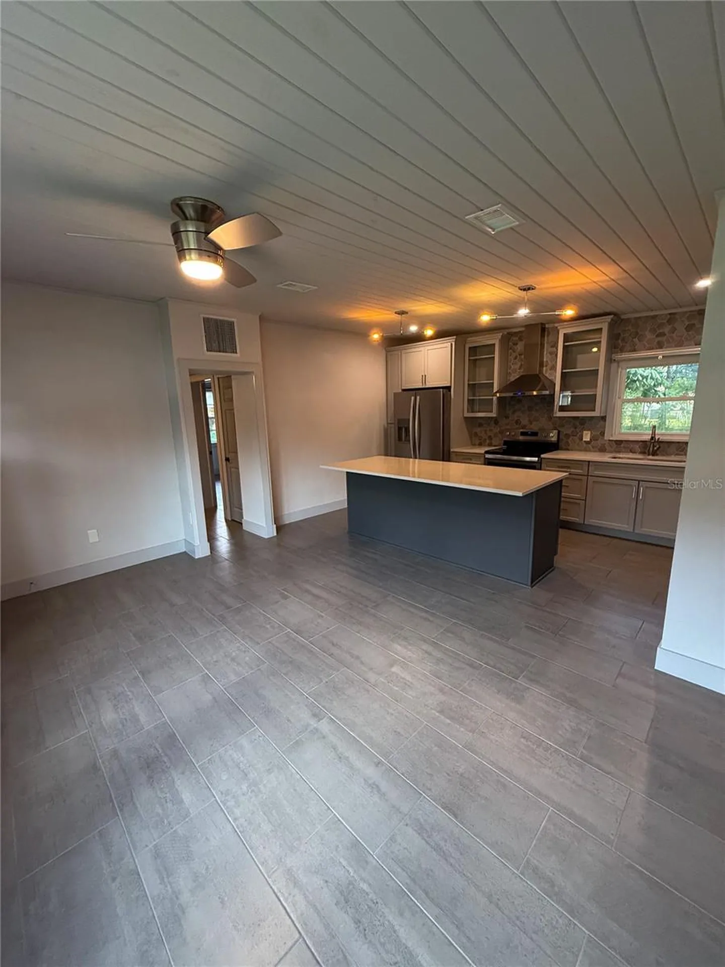 2414 Illinois Street Orlando FL 32803