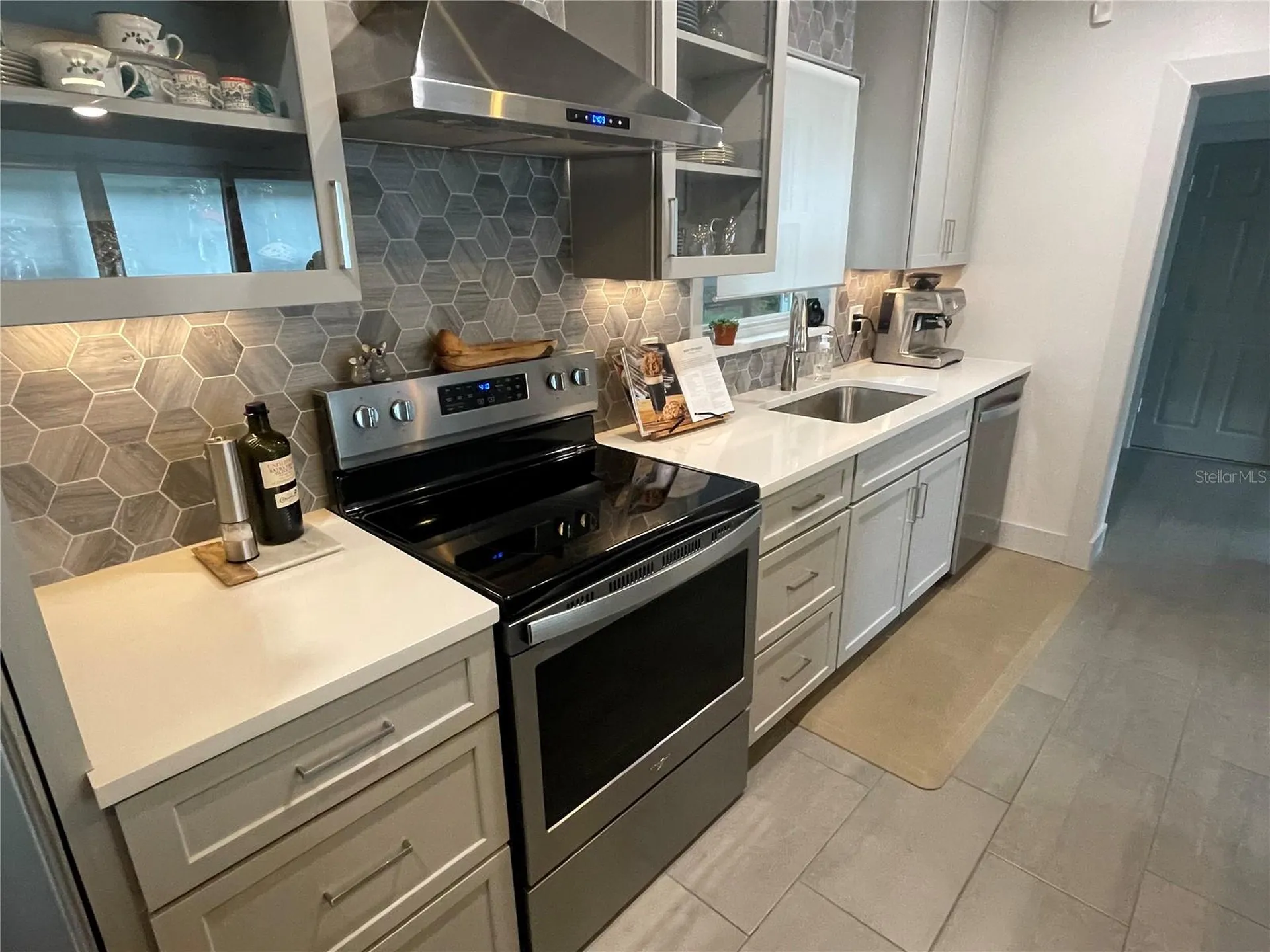 2414 Illinois Street Orlando FL 32803