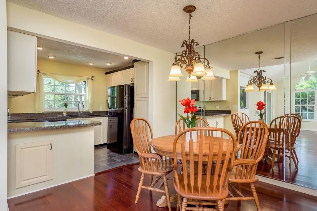 334 Los Prados Drive Safety Harbor FL 34695