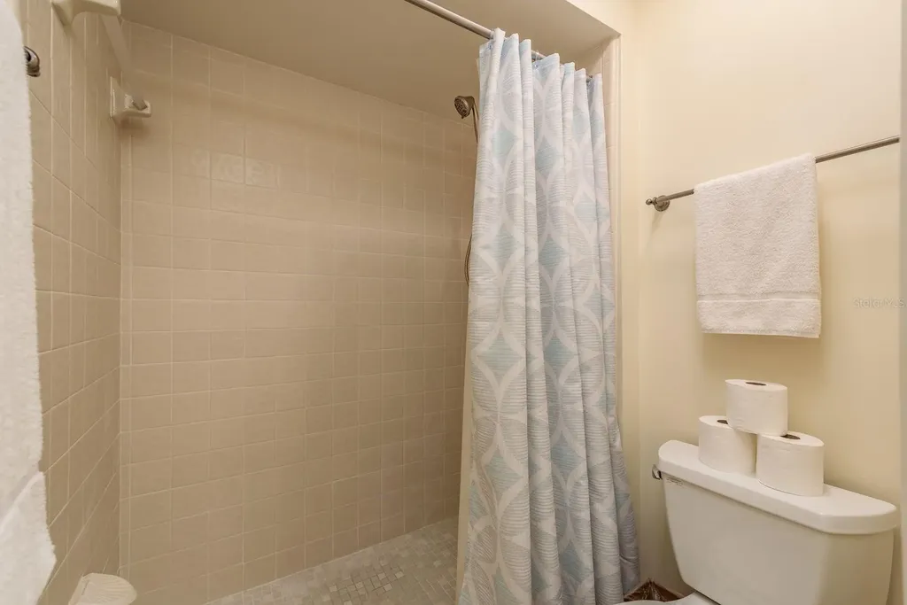 334 Los Prados Drive Safety Harbor FL 34695