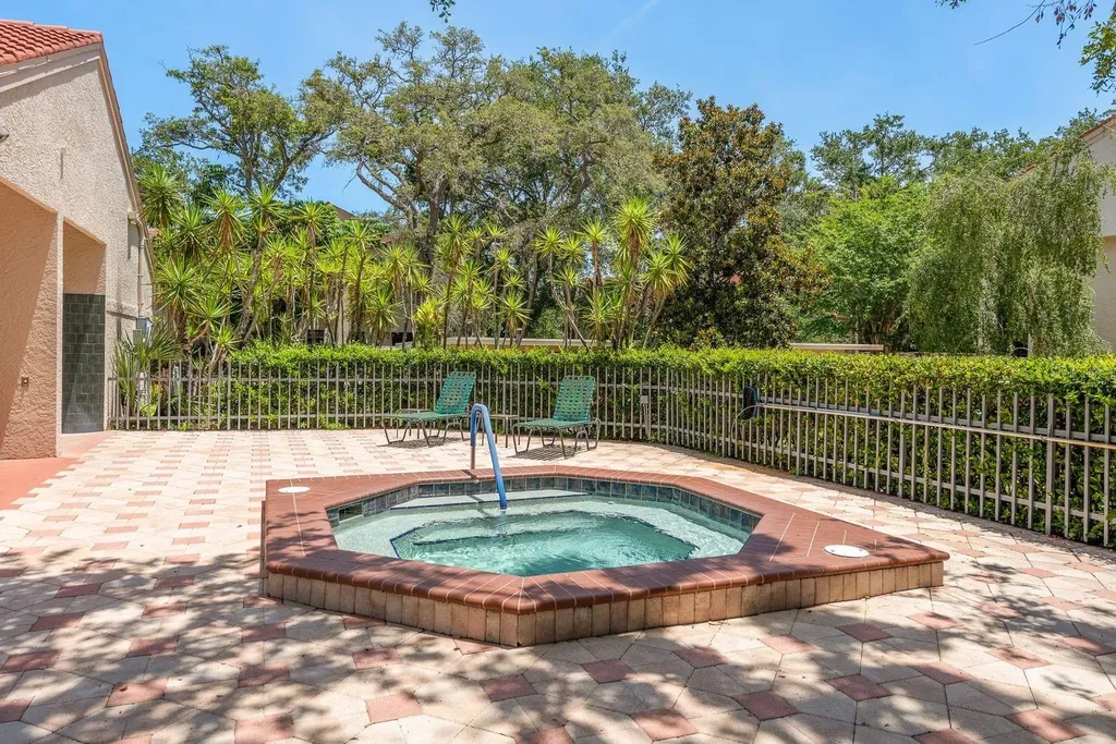 334 Los Prados Drive Safety Harbor FL 34695