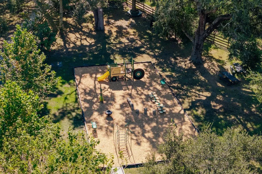 334 Los Prados Drive Safety Harbor FL 34695