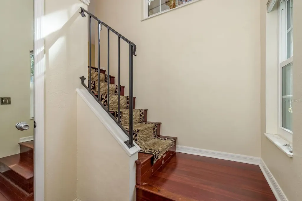 334 Los Prados Drive Safety Harbor FL 34695