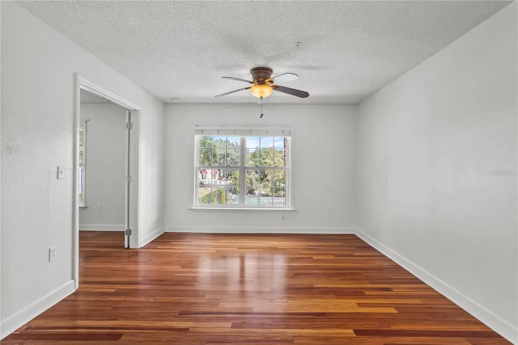 2025 Dixie Belle Drive Orlando FL 32812