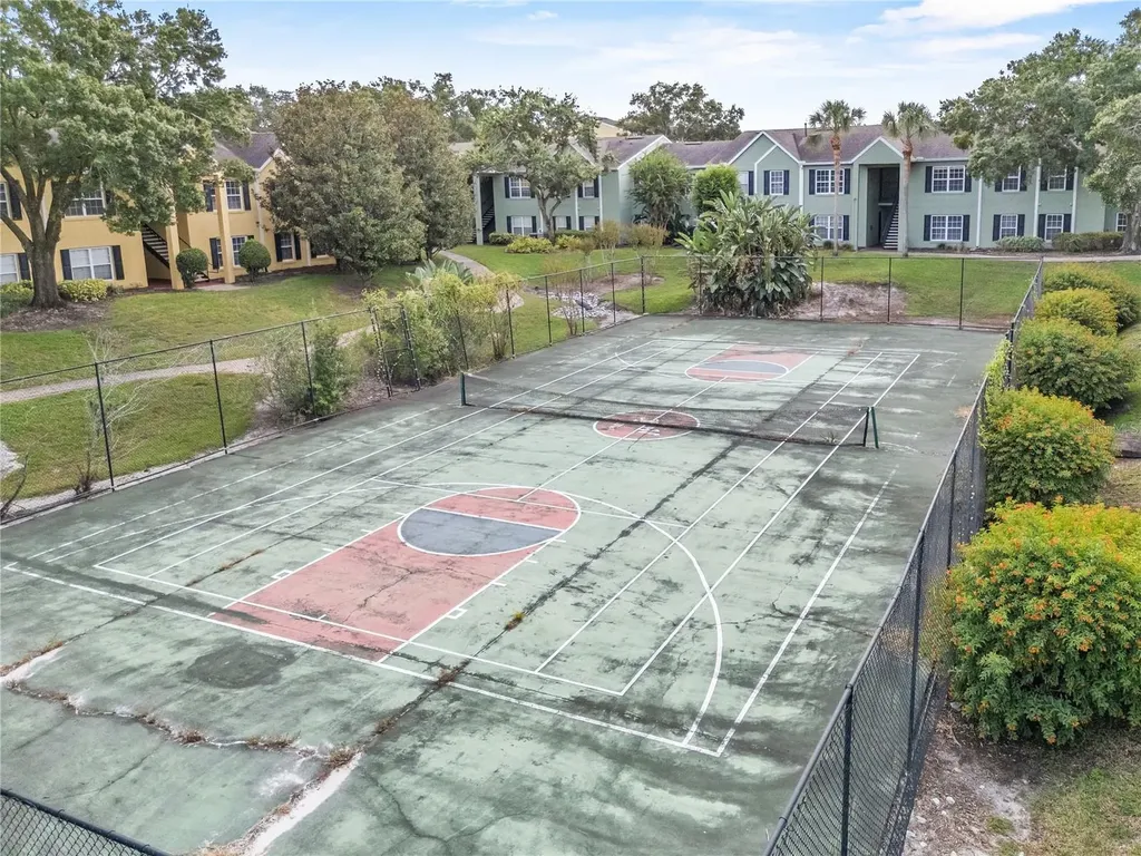 2025 Dixie Belle Drive Orlando FL 32812