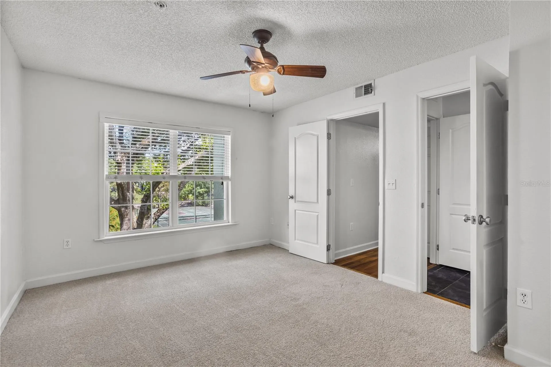 2025 Dixie Belle Drive Orlando FL 32812