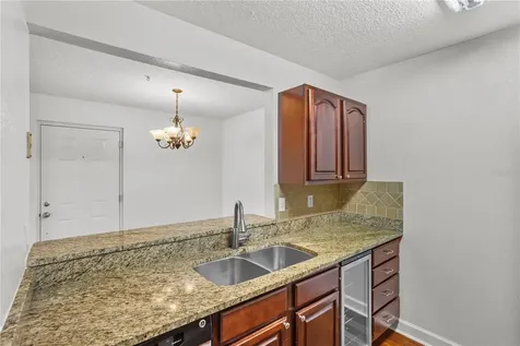 2025 Dixie Belle Drive Orlando FL 32812