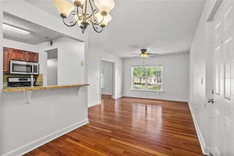 2025 Dixie Belle Drive Orlando FL 32812