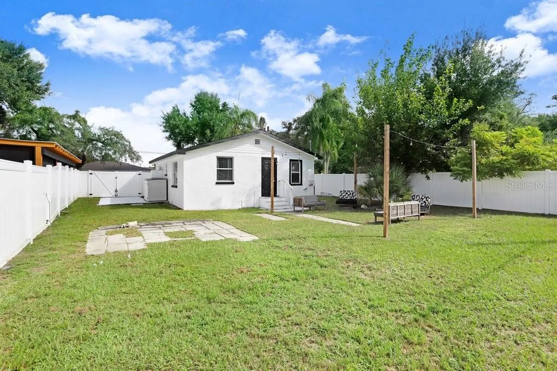 1811 E Palifox Street Tampa FL 33610