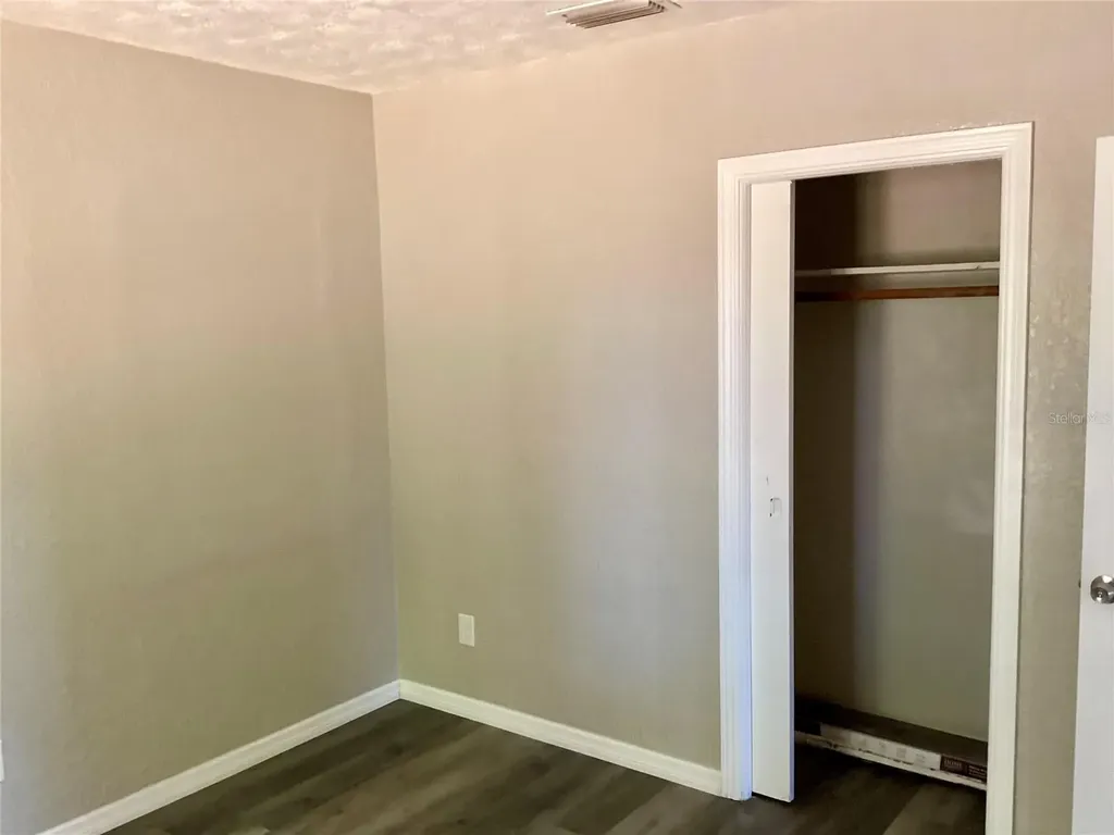 2504 38th Avenue W Bradenton FL 34205