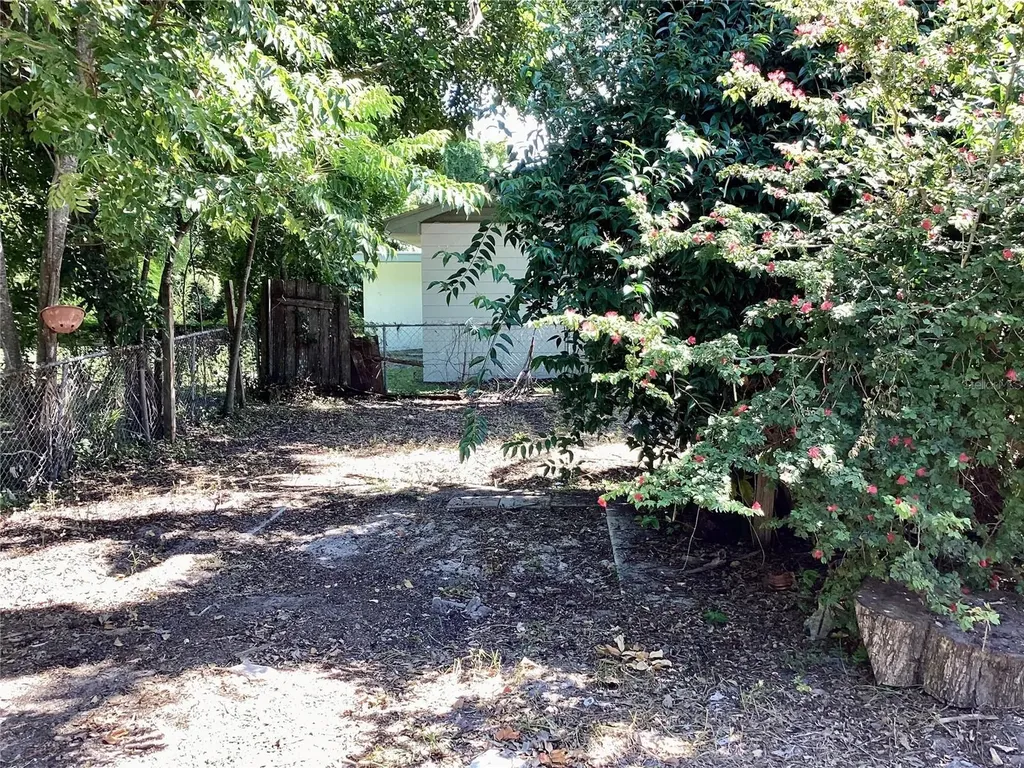 2504 38th Avenue W Bradenton FL 34205