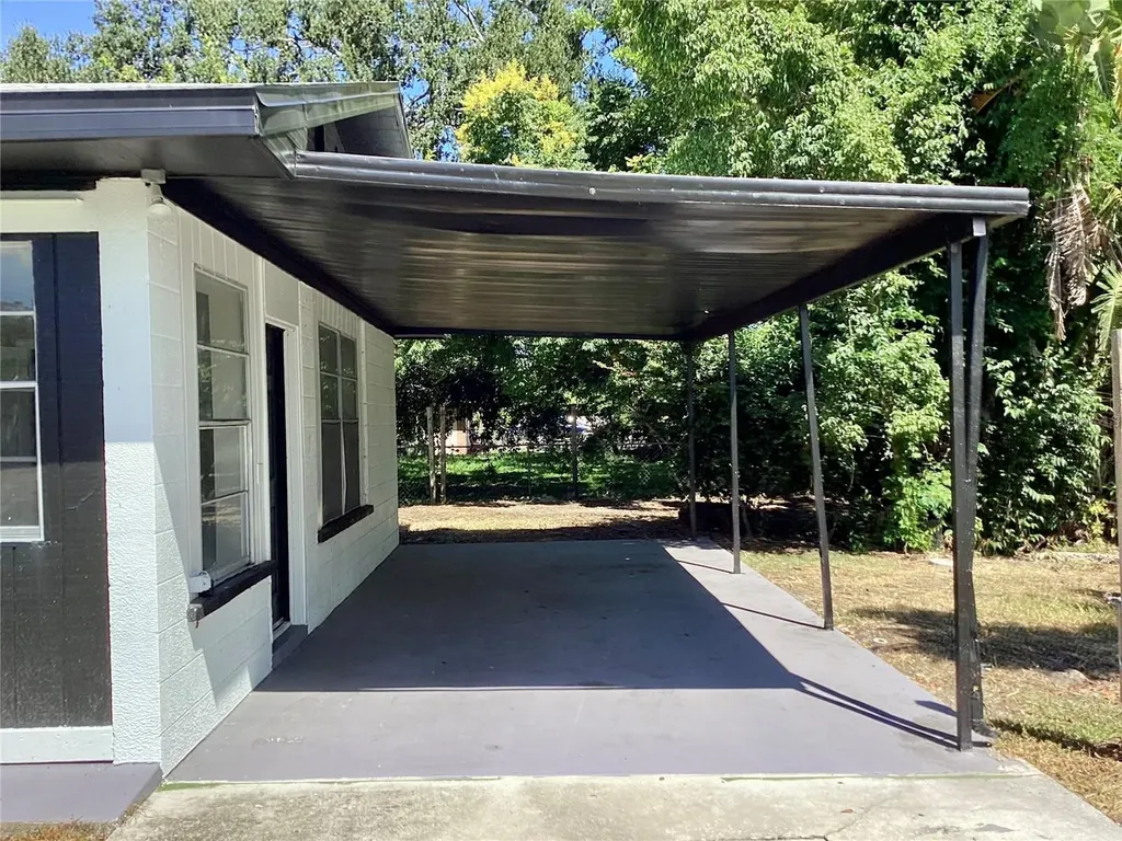 2504 38th Avenue W Bradenton FL 34205
