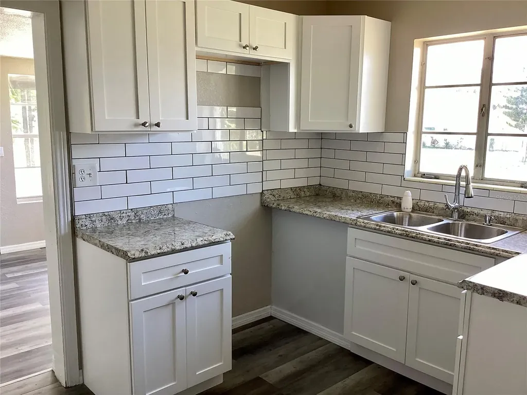 2504 38th Avenue W Bradenton FL 34205
