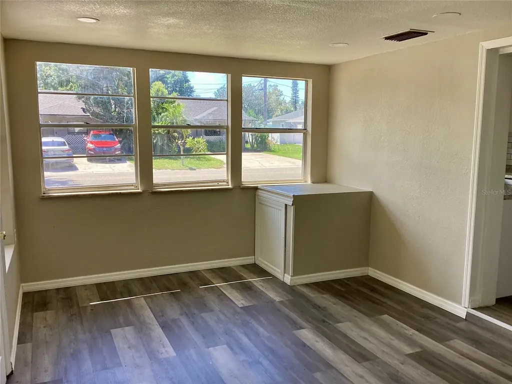 2504 38th Avenue W Bradenton FL 34205