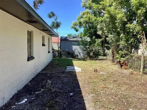 2504 38th Avenue W Bradenton FL 34205