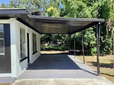 2504 38th Avenue W Bradenton FL 34205