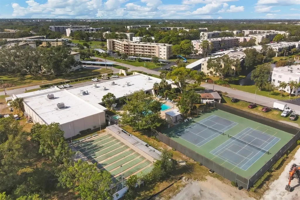 8140 Terrace Garden Drive N St Petersburg FL 33709