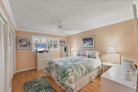 8140 Terrace Garden Drive N St Petersburg FL 33709