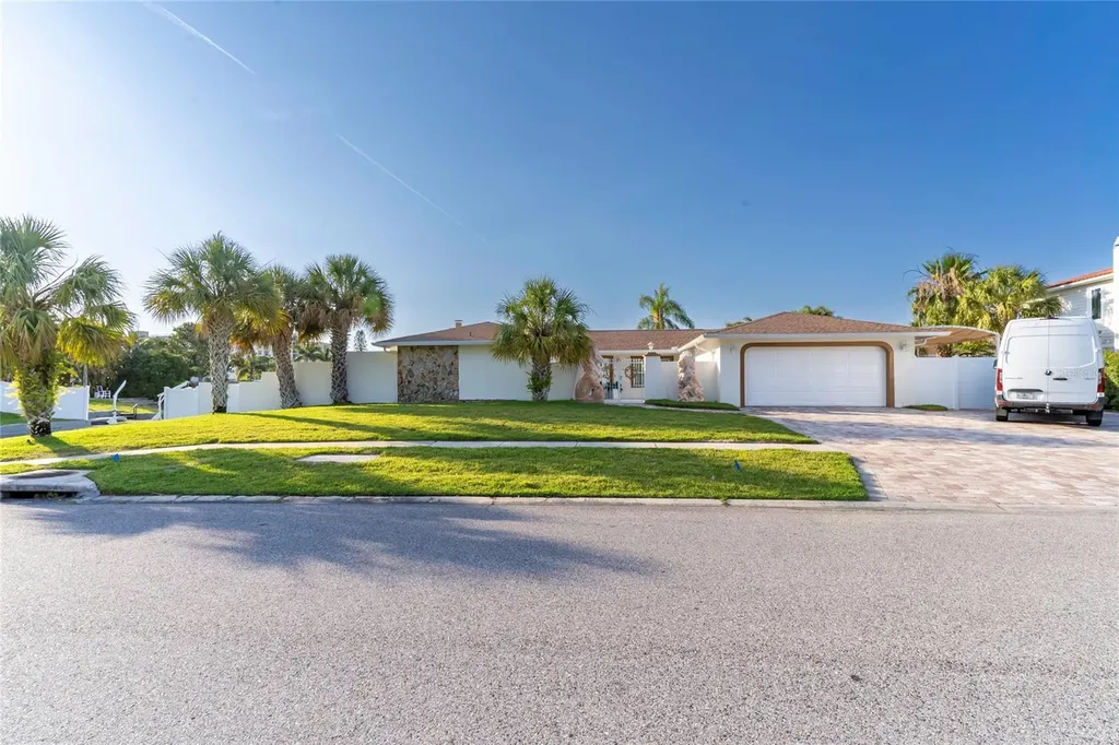 320 Harbor Passage Clearwater Beach FL 33767