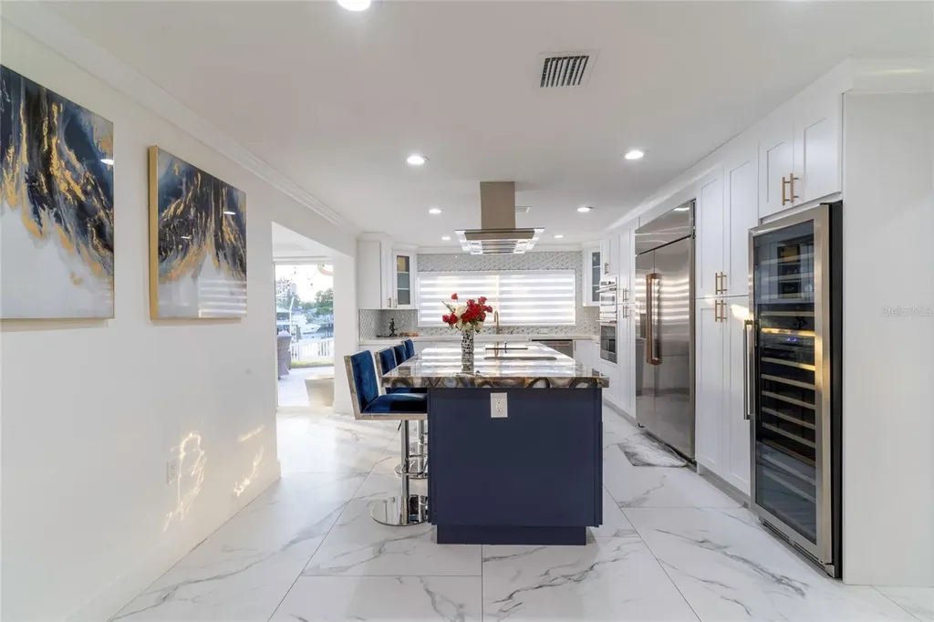 320 Harbor Passage Clearwater Beach FL 33767