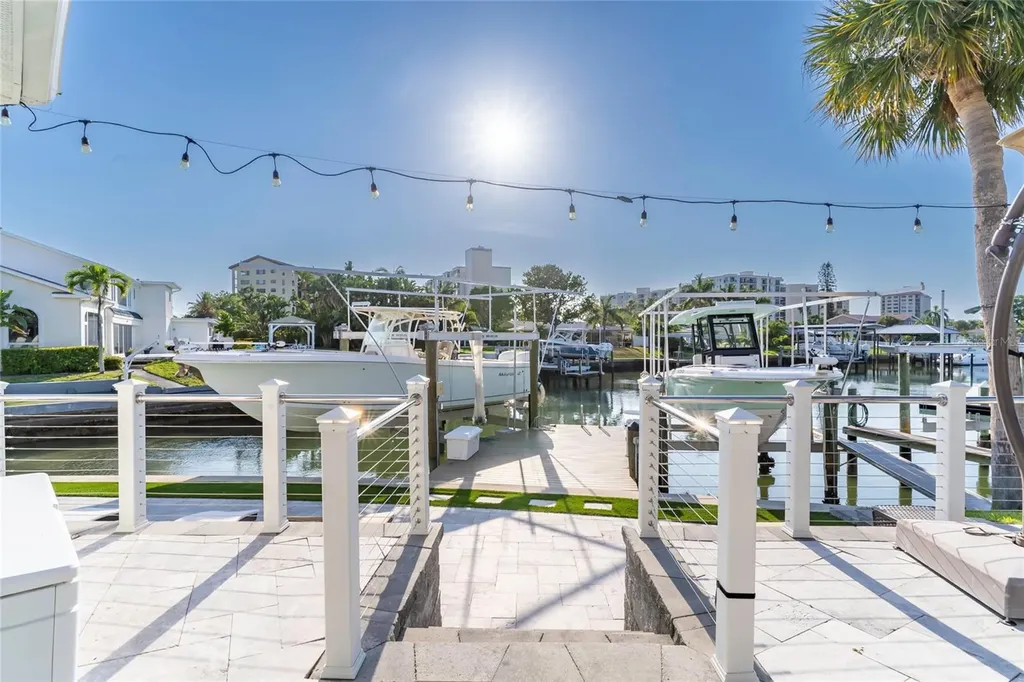 320 Harbor Passage Clearwater Beach FL 33767