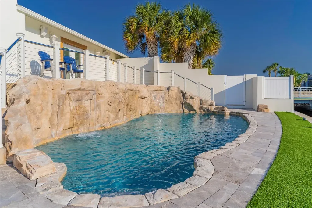 320 Harbor Passage Clearwater Beach FL 33767